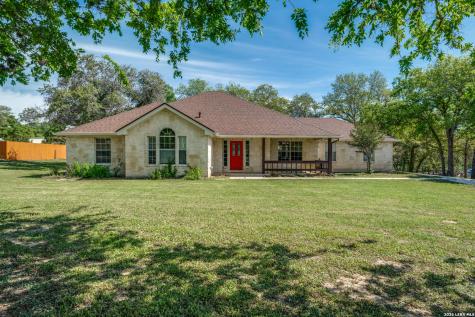 217 Hunters Dawn La Vernia TX 78121