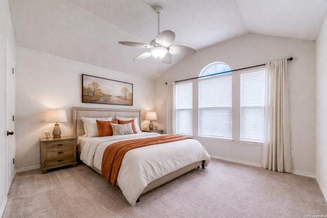 217 Hunters Dawn La Vernia TX 78121