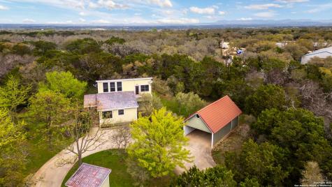 797 Oak Hills Road Pipe Creek TX 78063