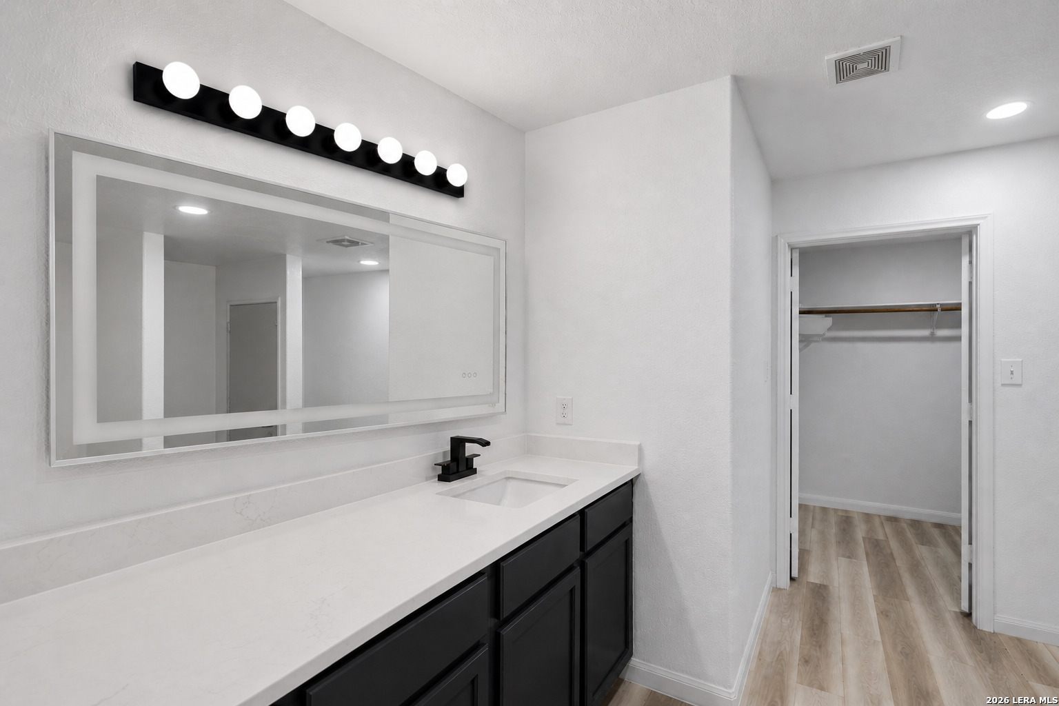 6050 Luckey Run San Antonio TX 78252