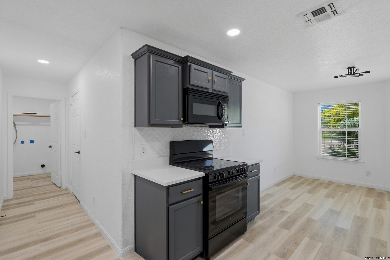 6050 Luckey Run San Antonio TX 78252