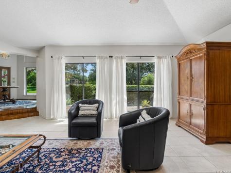 6122 Windy Knoll Windcrest TX 78239
