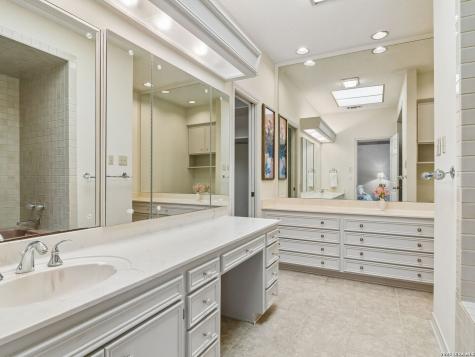 6122 Windy Knoll Windcrest TX 78239