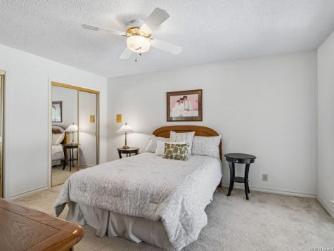 6122 Windy Knoll Windcrest TX 78239
