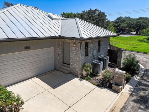 6122 Windy Knoll Windcrest TX 78239
