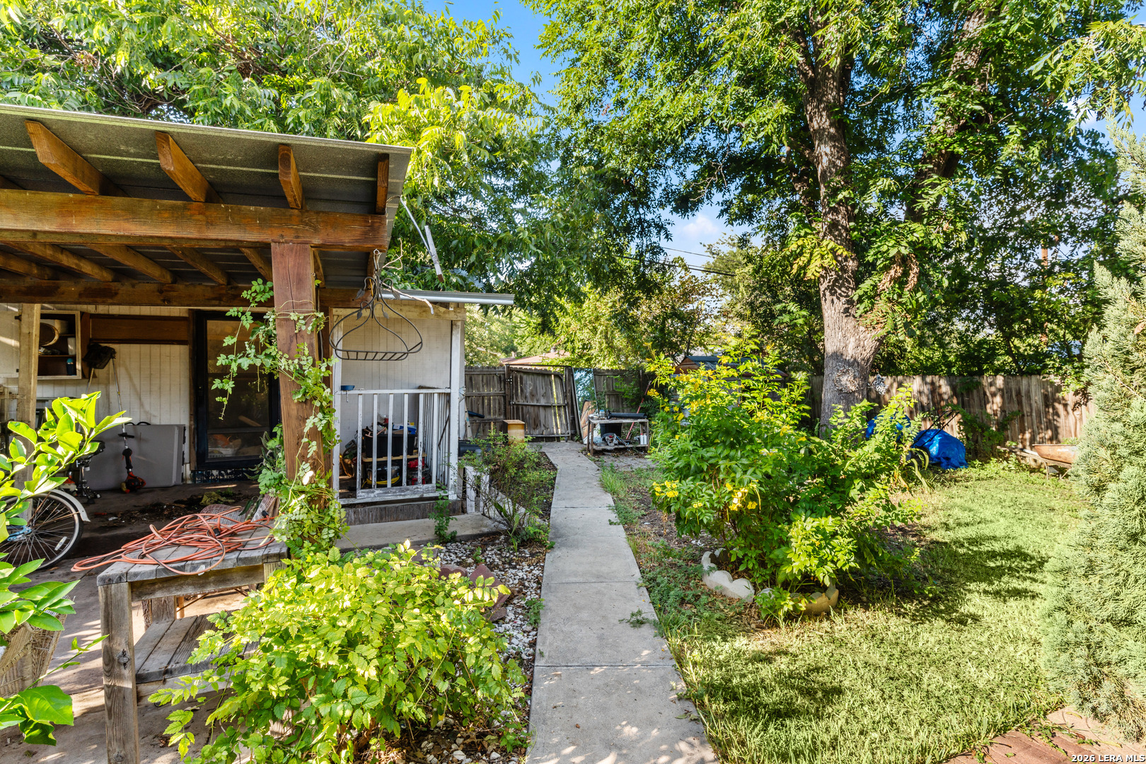 147 Gazel San Antonio TX 78213