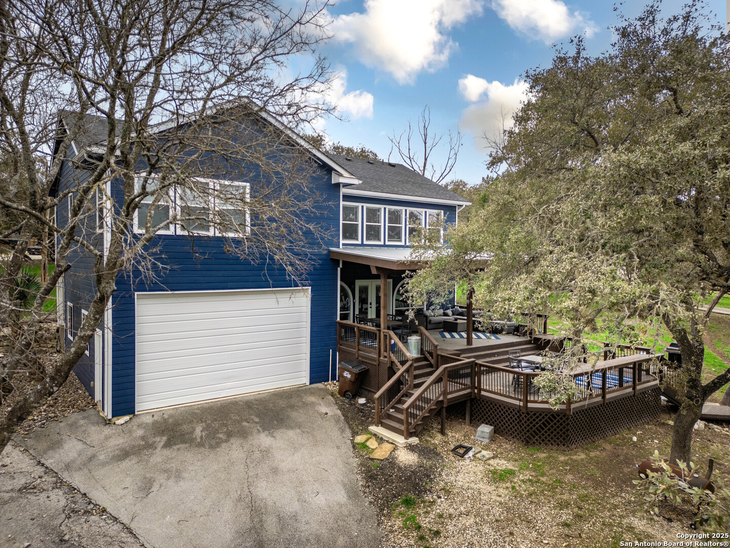 835 Lookout Lakehills TX 78063