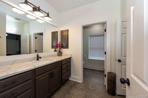 835 Lookout Lakehills TX 78063