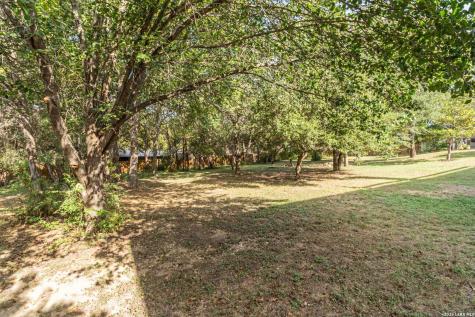 21927 Park View Drive Garden Ridge TX 78266