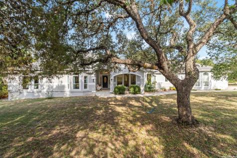 21927 Park View Drive Garden Ridge TX 78266