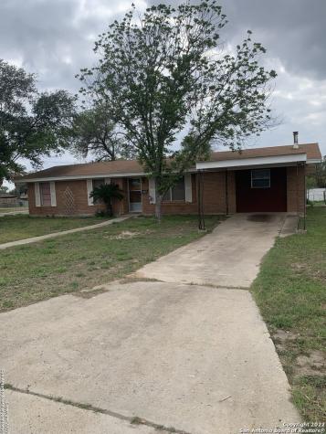 410 S 11th Street Carrizo Springs TX 78834