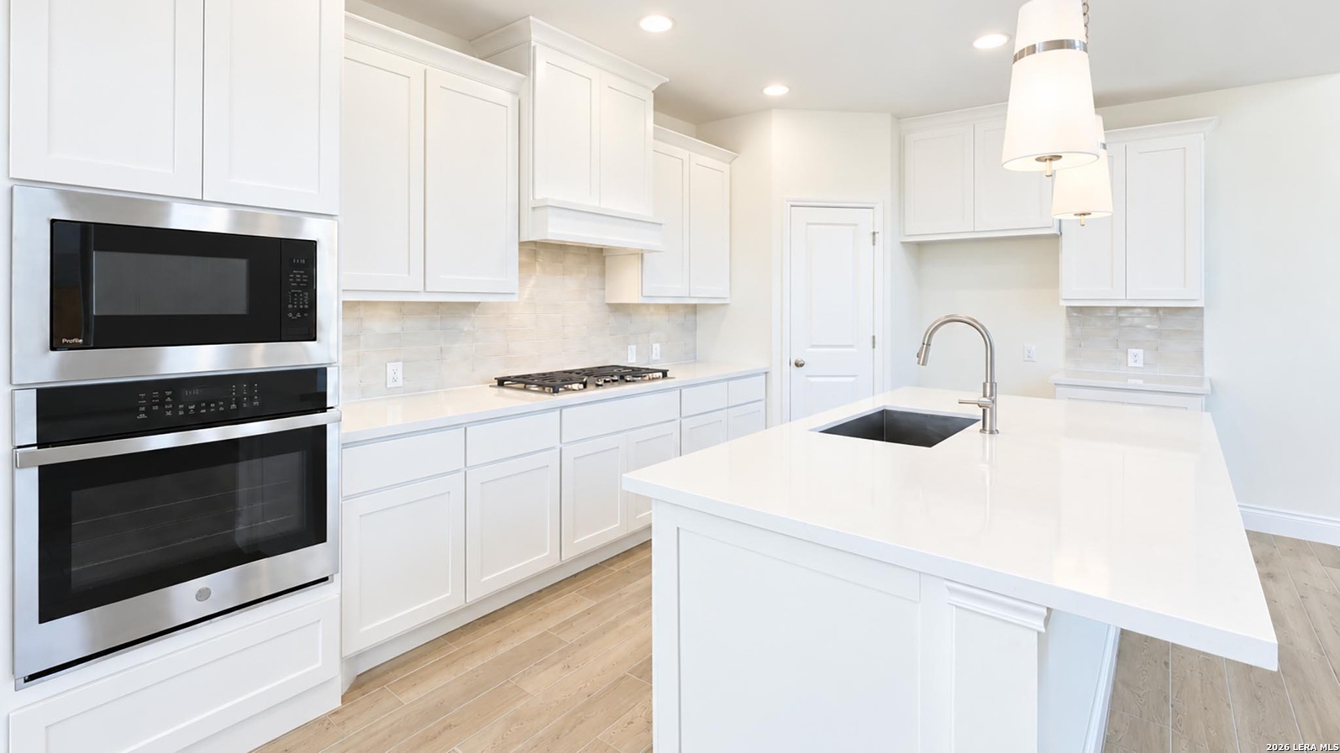909 Woodland Lakes New Braunfels TX 78130