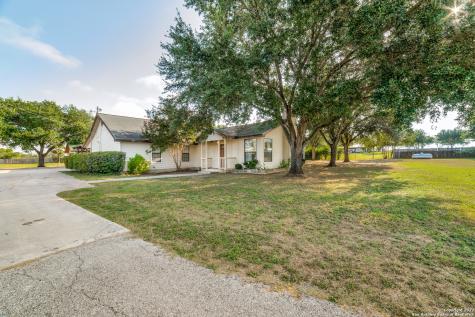 10655 Us Highway 87 S Adkins TX 78101