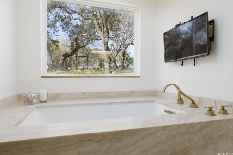119 B Mountain Top Trail Boerne TX 78006