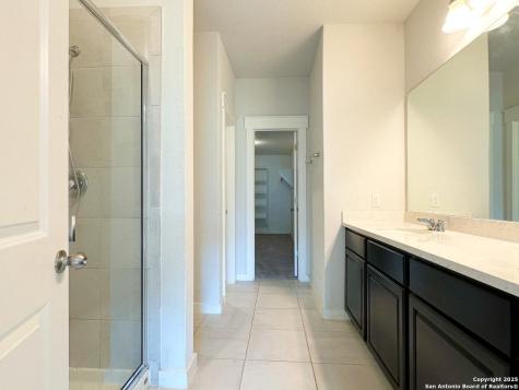 3906 Glenloch Way Converse TX 78109
