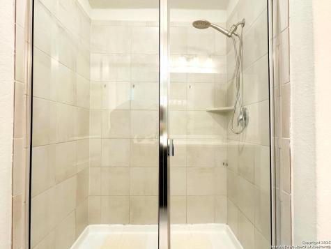 3906 Glenloch Way Converse TX 78109
