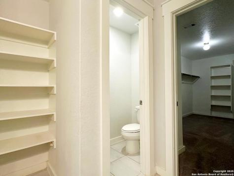 3906 Glenloch Way Converse TX 78109