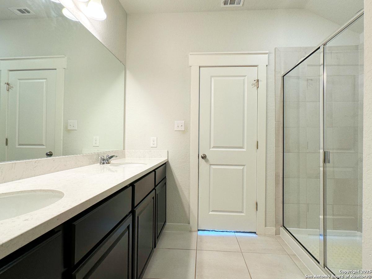 3906 Glenloch Way Converse TX 78109