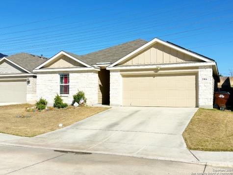3906 Glenloch Way Converse TX 78109