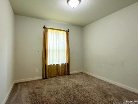 3906 Glenloch Way Converse TX 78109