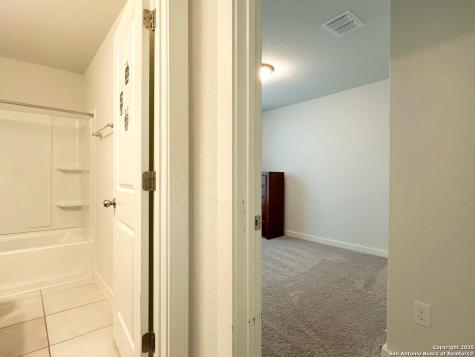 3906 Glenloch Way Converse TX 78109