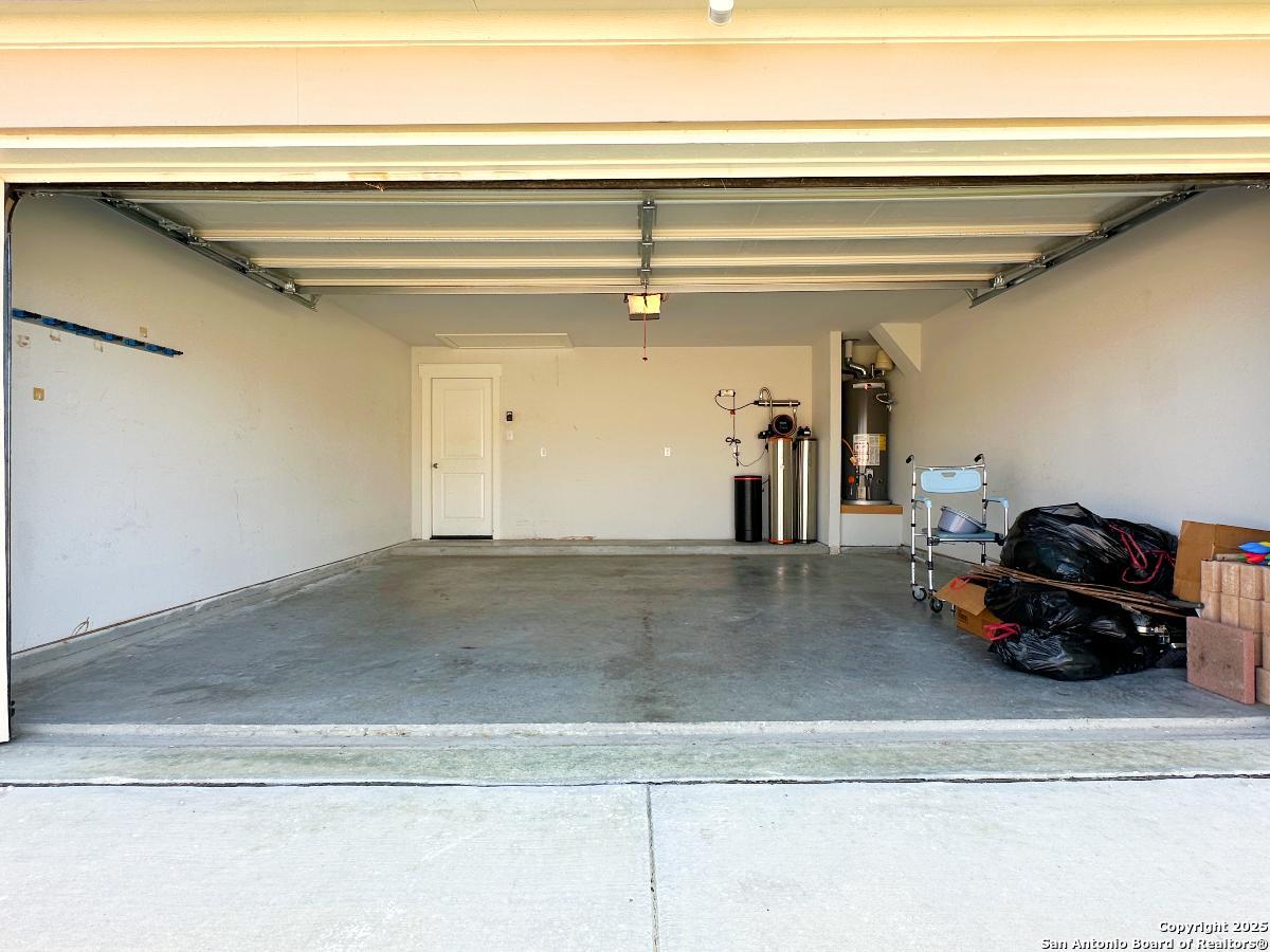 3906 Glenloch Way Converse TX 78109