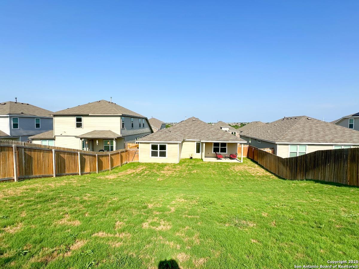 3906 Glenloch Way Converse TX 78109