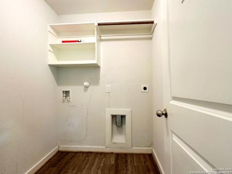 3906 Glenloch Way Converse TX 78109