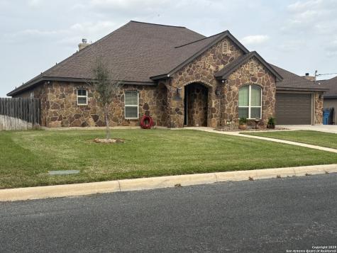 104 Park View Poth TX 78147