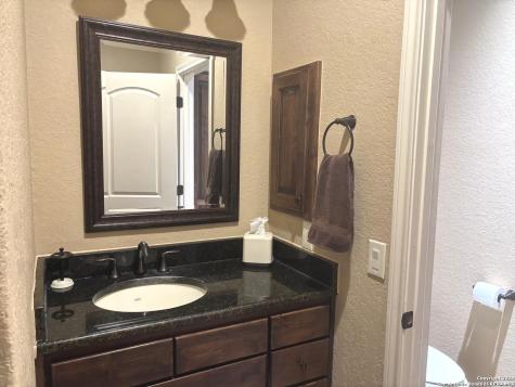 104 Park View Poth TX 78147