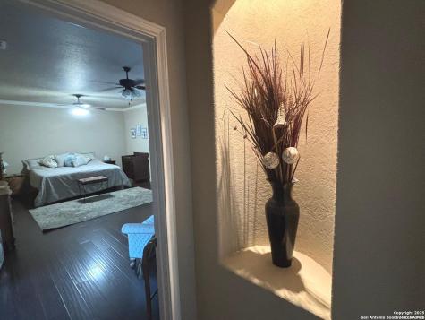 104 Park View Poth TX 78147