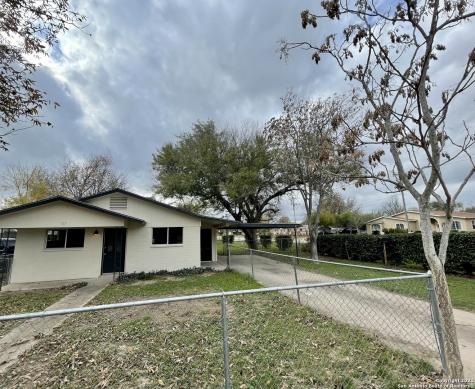 317 W Commerce Street Uvalde TX 78801