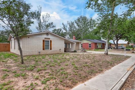 413 Georgia Ann Drive Pleasanton TX 78064