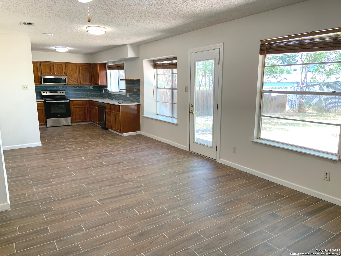 12242 Brownstone Street Live Oak TX 78233