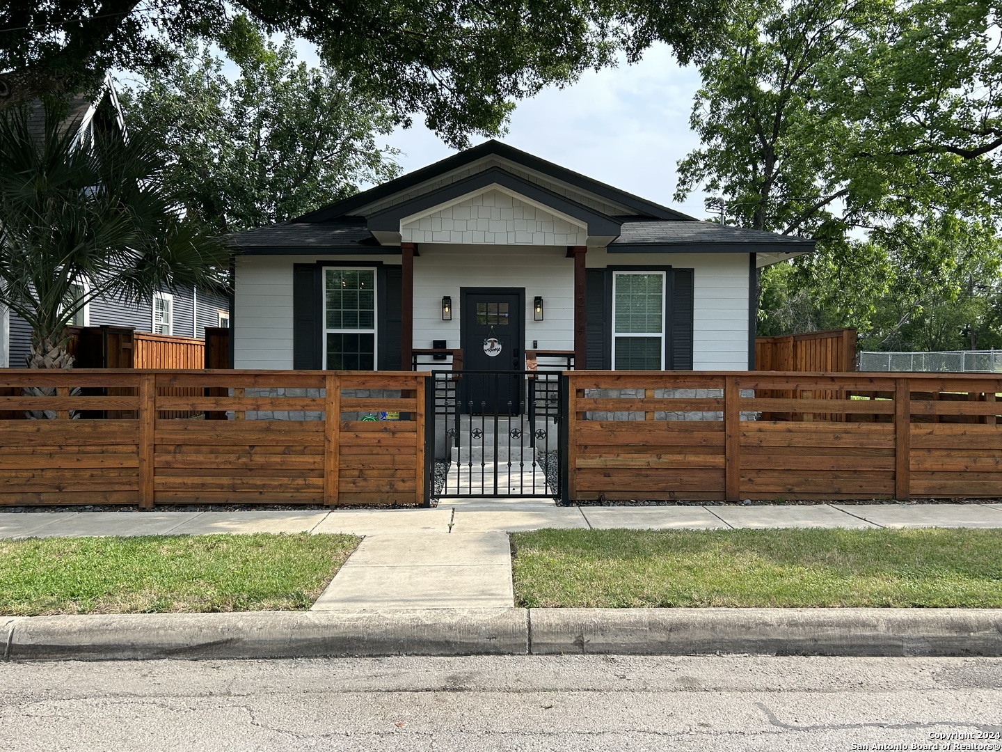 1214 Hays Street San Antonio TX 78202