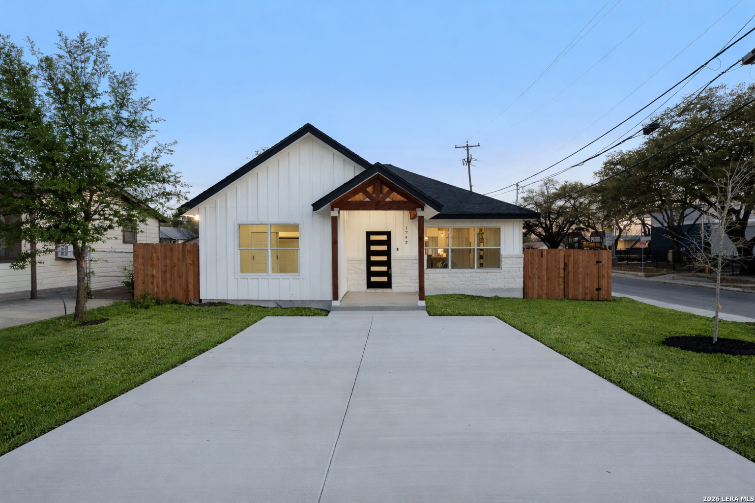 1742 Basse San Antonio TX 78213