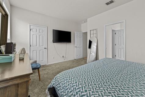 8019 Vega Horizon San Antonio TX 78252