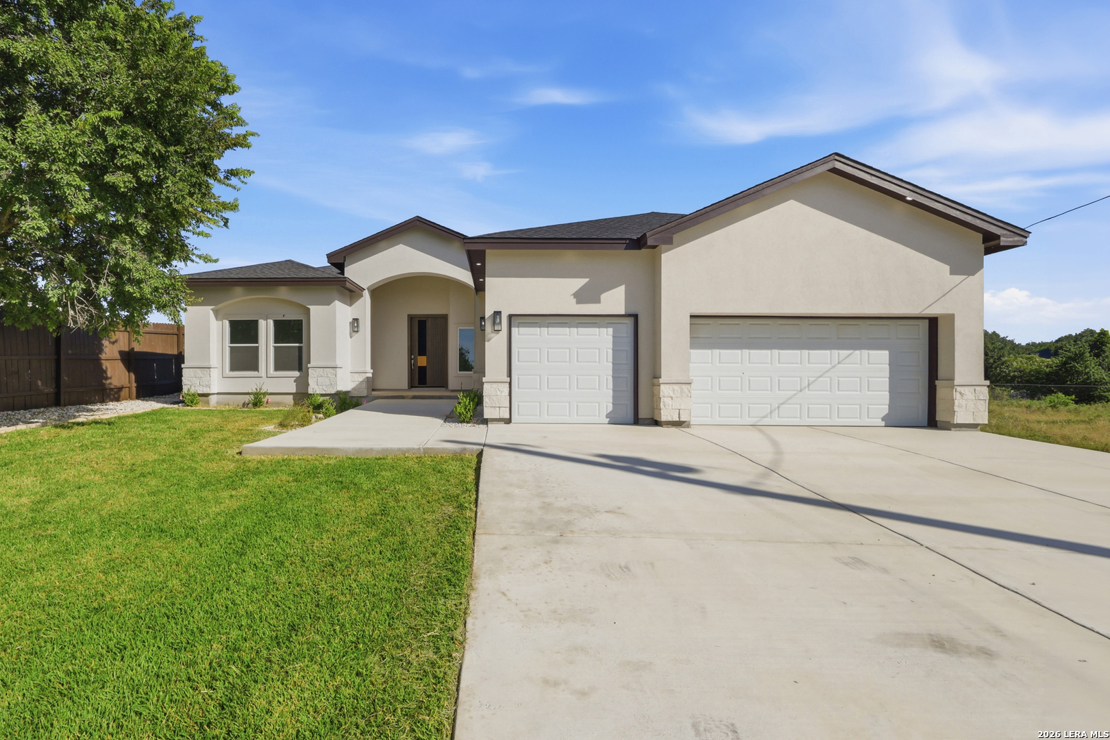 7801 Yellow Bark Selma TX 78154