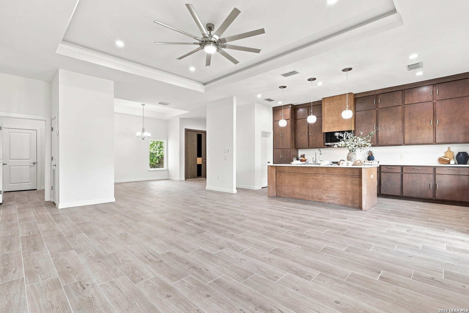 7801 Yellow Bark Selma TX 78154