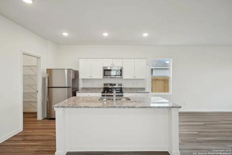 3014 Dreamweaver San Antonio TX 78222