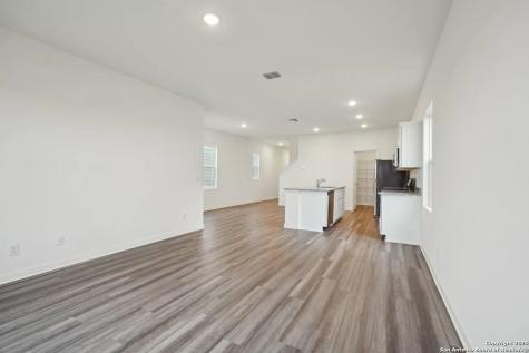 3014 Dreamweaver San Antonio TX 78222