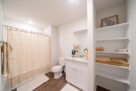 214 Legendary Trail Loop Floresville TX 78114