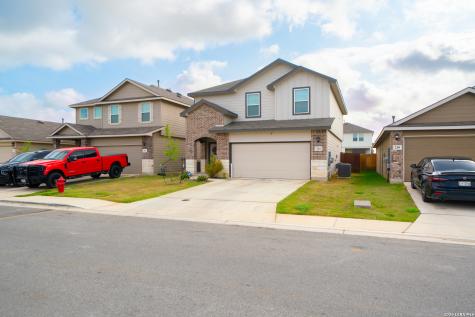 214 Legendary Trail Loop Floresville TX 78114