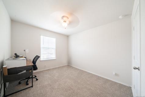 214 Legendary Trail Loop Floresville TX 78114