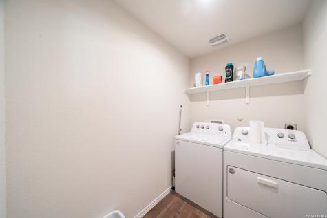 214 Legendary Trail Loop Floresville TX 78114