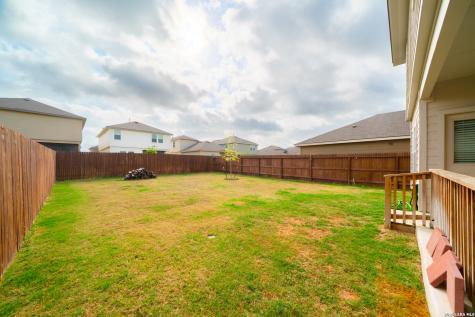 214 Legendary Trail Loop Floresville TX 78114