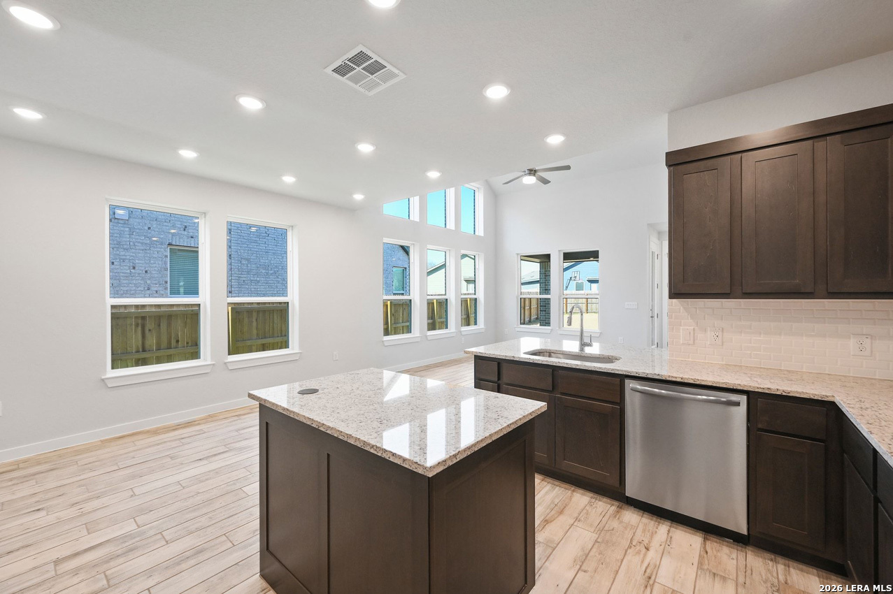 10054 Mitra San Antonio TX 78224