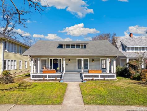225 W Mistletoe Avenue San Antonio TX 78212