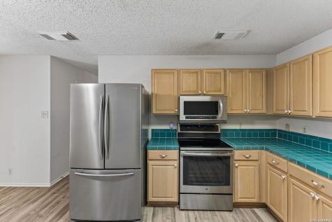 5022 Kenton View San Antonio TX 78240