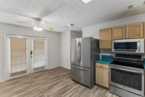 5022 Kenton View San Antonio TX 78240